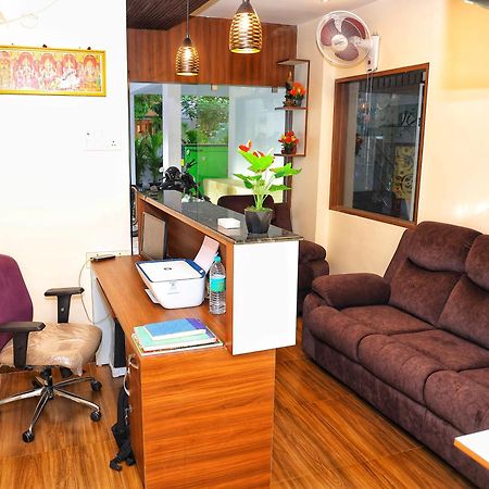 Jn Residency Perungudi Bed & Breakfast Ченай Екстериор снимка