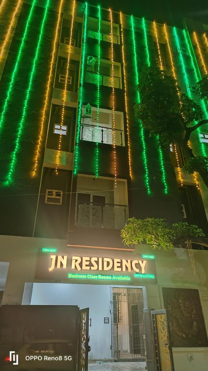 Jn Residency Perungudi Bed & Breakfast Ченай Екстериор снимка