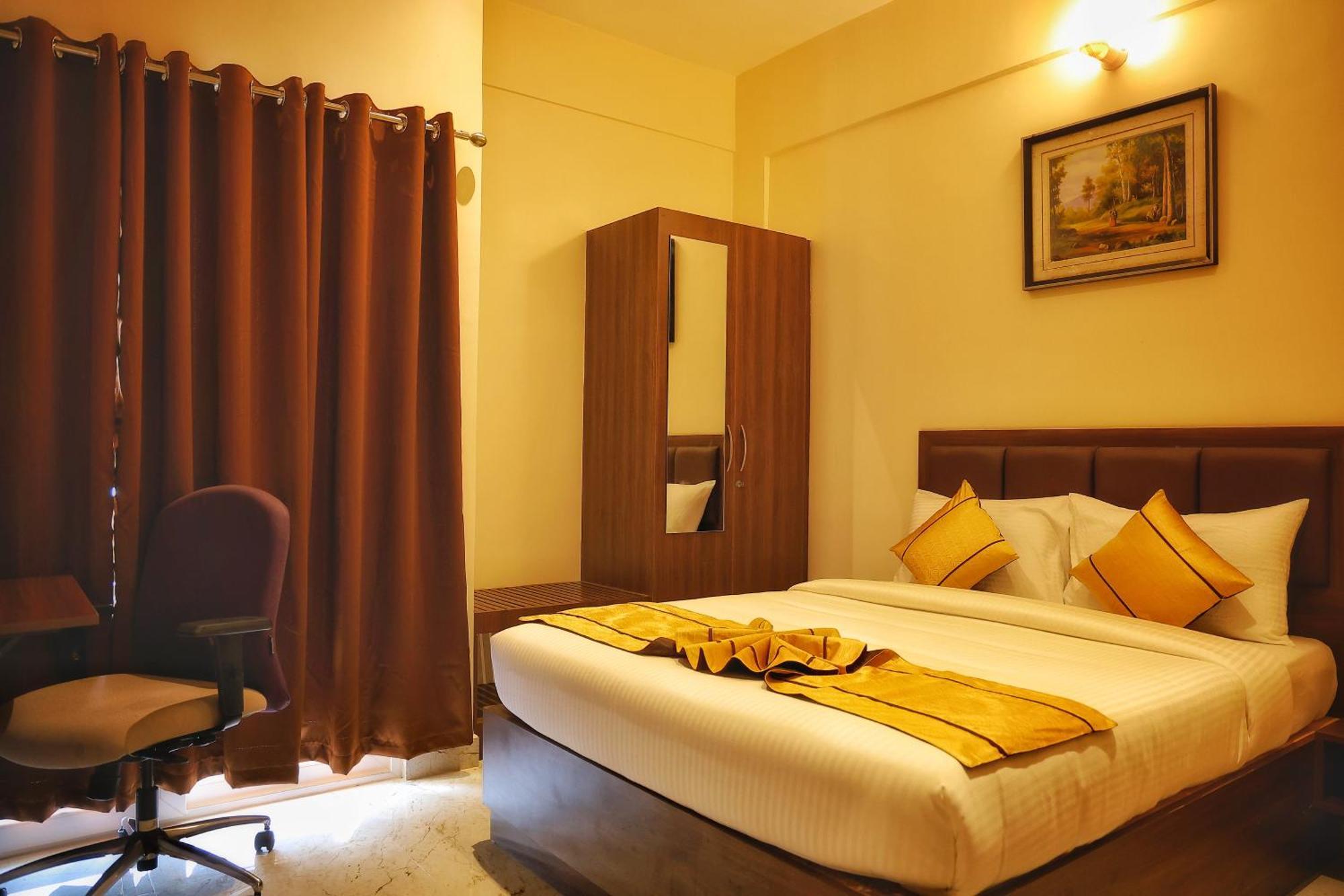 Jn Residency Perungudi Bed & Breakfast Ченай Екстериор снимка