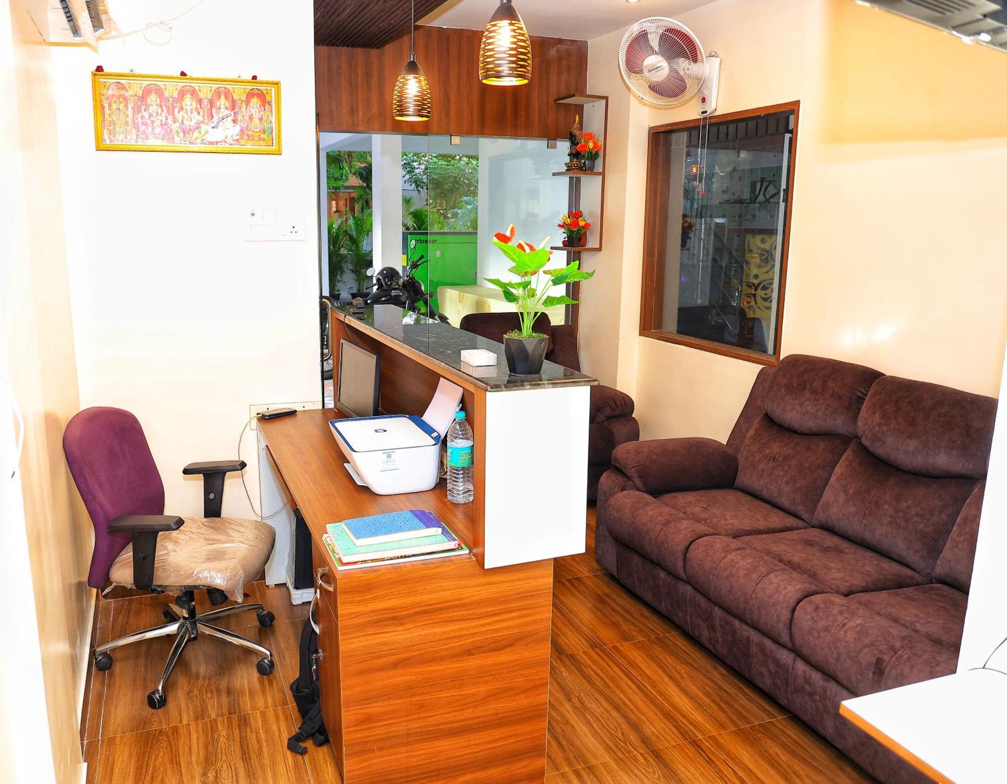 Jn Residency Perungudi Bed & Breakfast Ченай Екстериор снимка