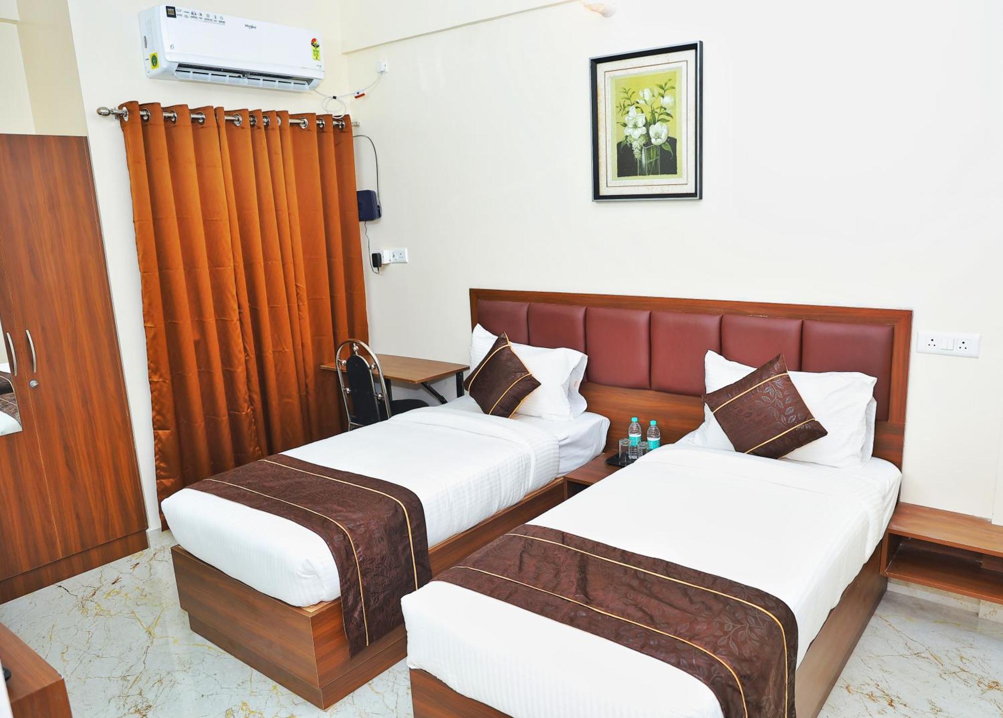 Jn Residency Perungudi Bed & Breakfast Ченай Екстериор снимка