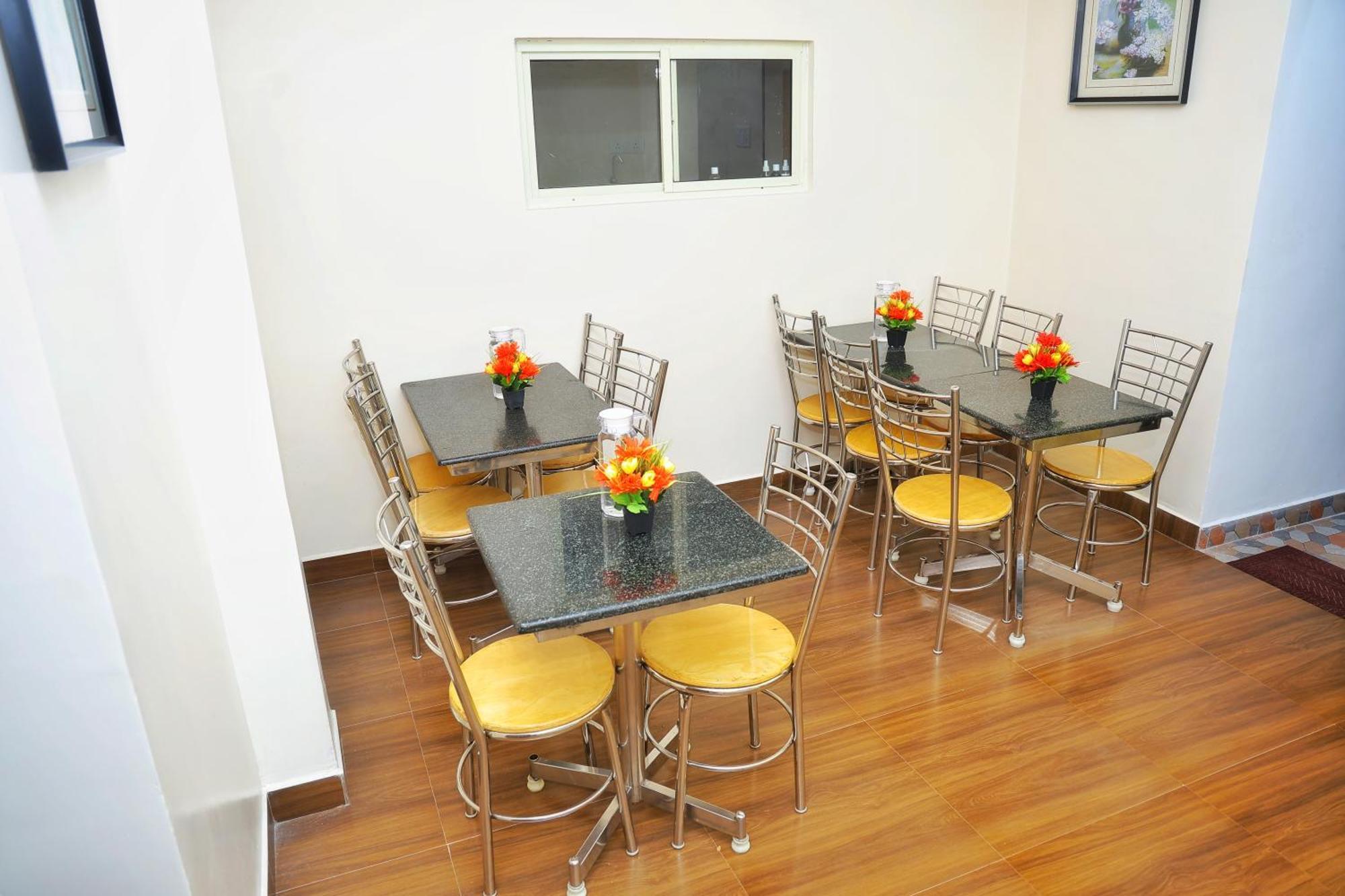 Jn Residency Perungudi Bed & Breakfast Ченай Екстериор снимка